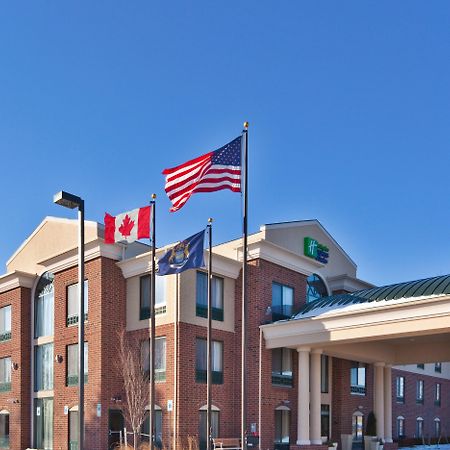 Holiday Inn Express & Suites Detroit - Novi By Ihg Екстериор снимка