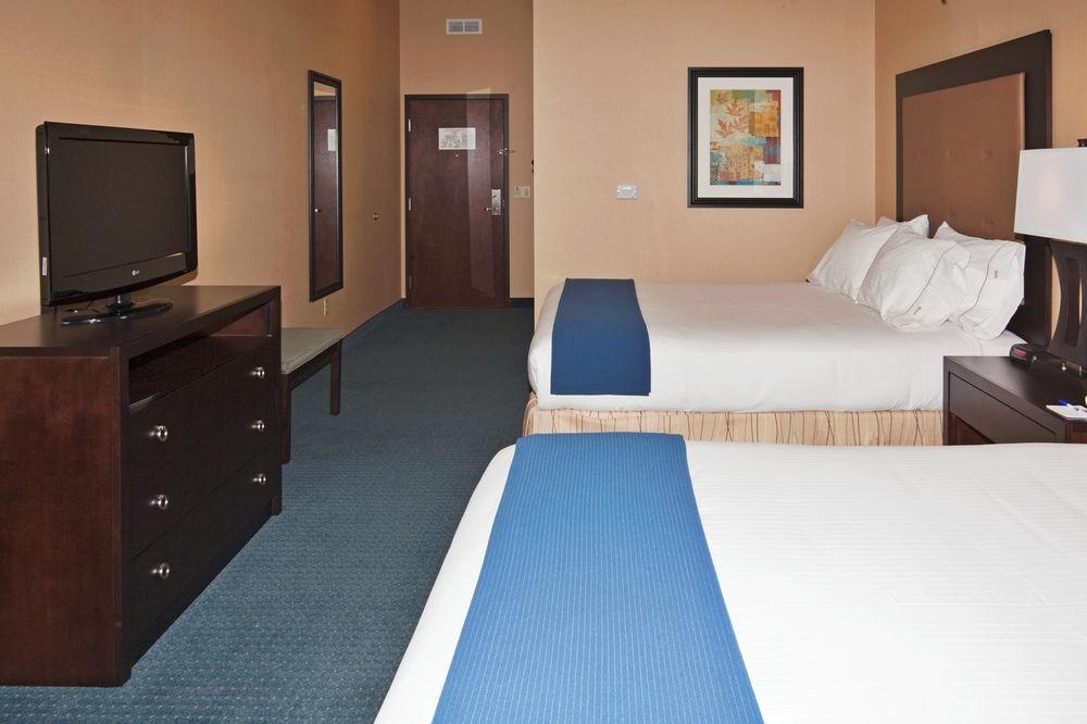 Holiday Inn Express & Suites Detroit - Novi By Ihg Екстериор снимка