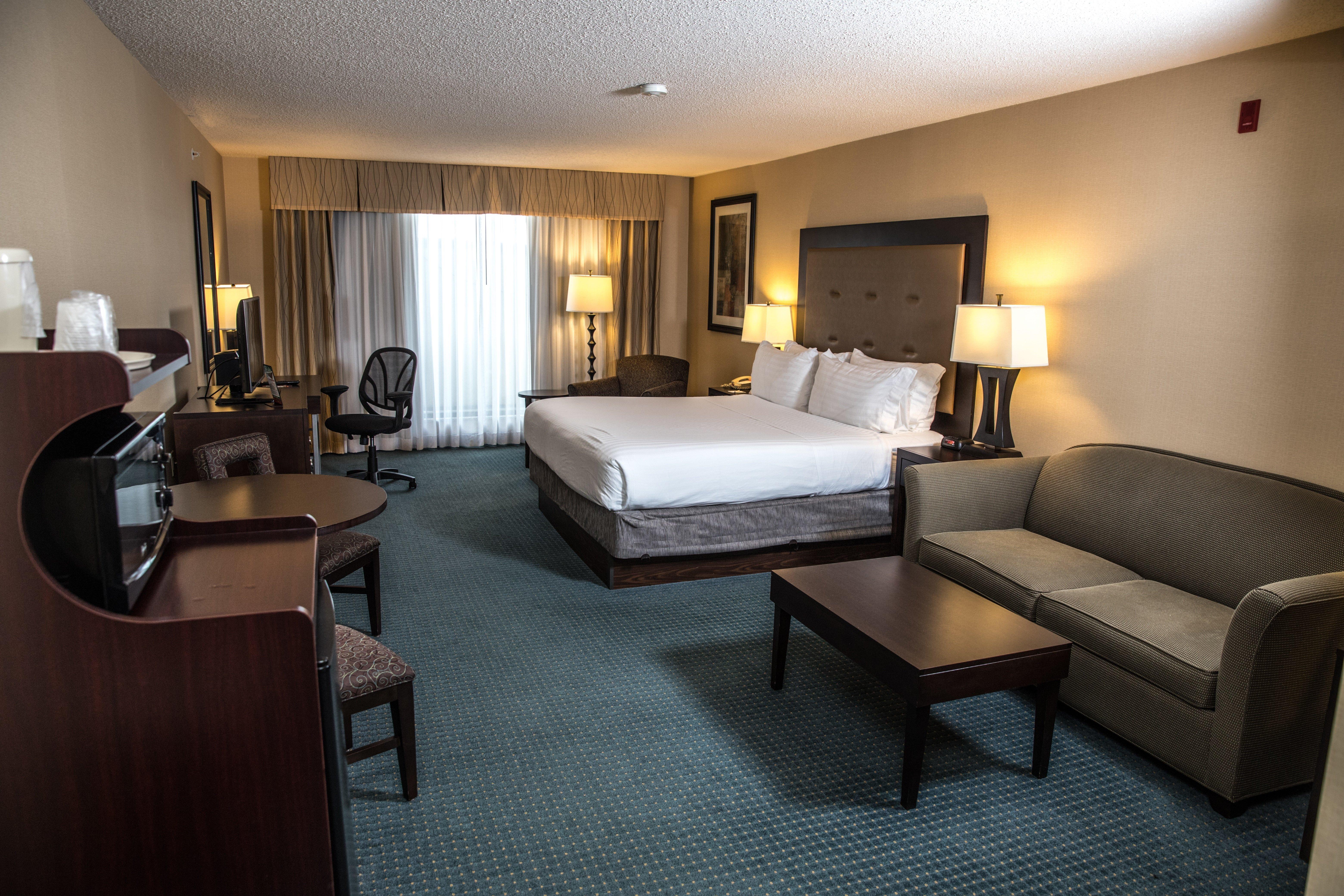 Holiday Inn Express & Suites Detroit - Novi By Ihg Екстериор снимка