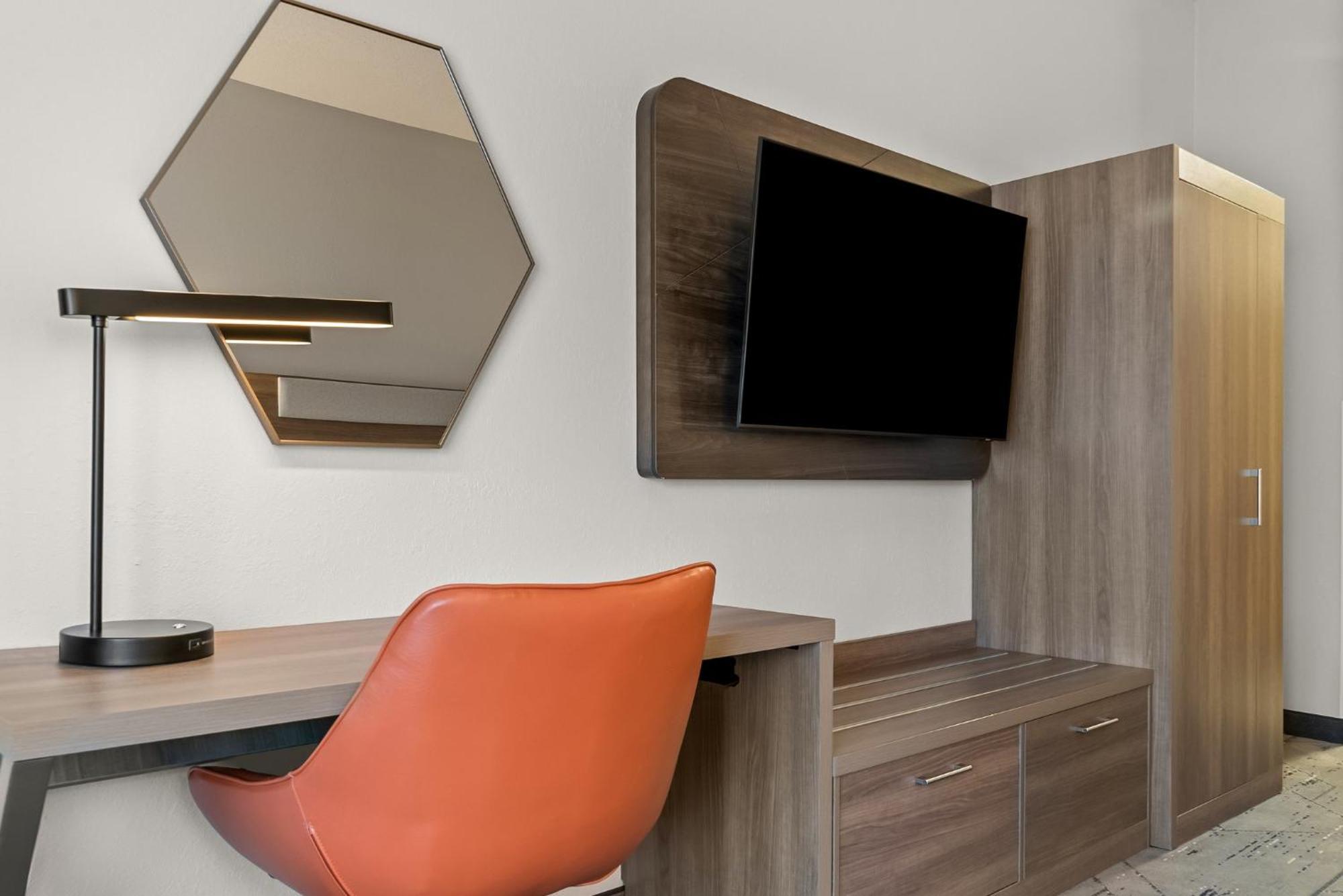 Holiday Inn Express & Suites Detroit - Novi By Ihg Екстериор снимка