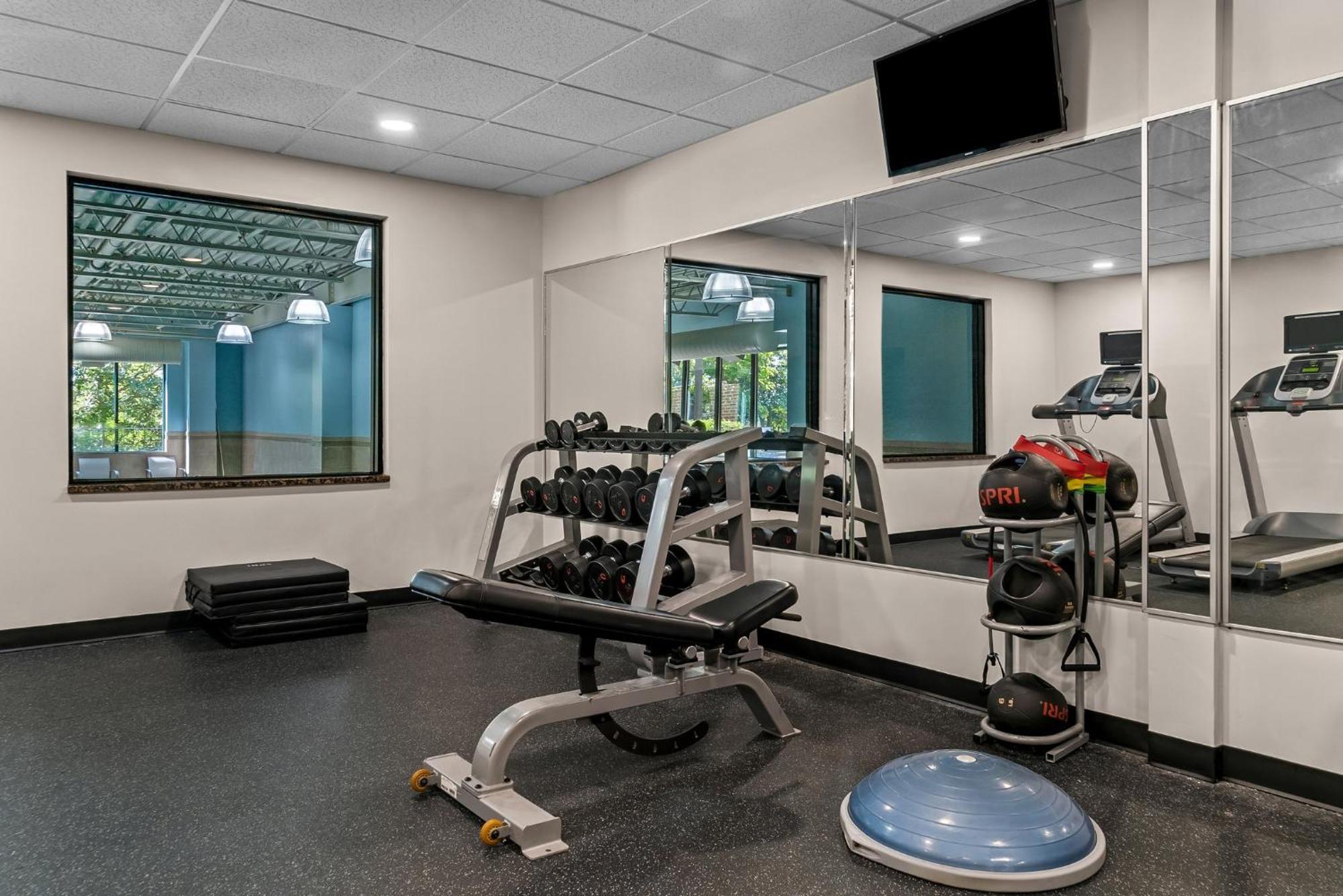 Holiday Inn Express & Suites Detroit - Novi By Ihg Екстериор снимка