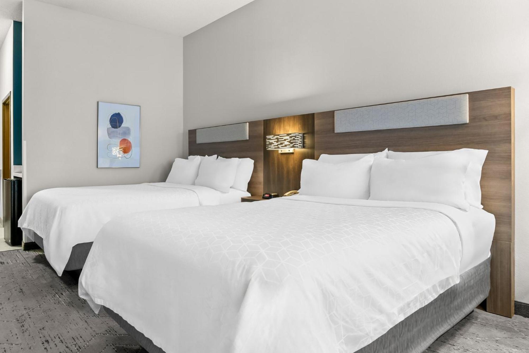Holiday Inn Express & Suites Detroit - Novi By Ihg Екстериор снимка