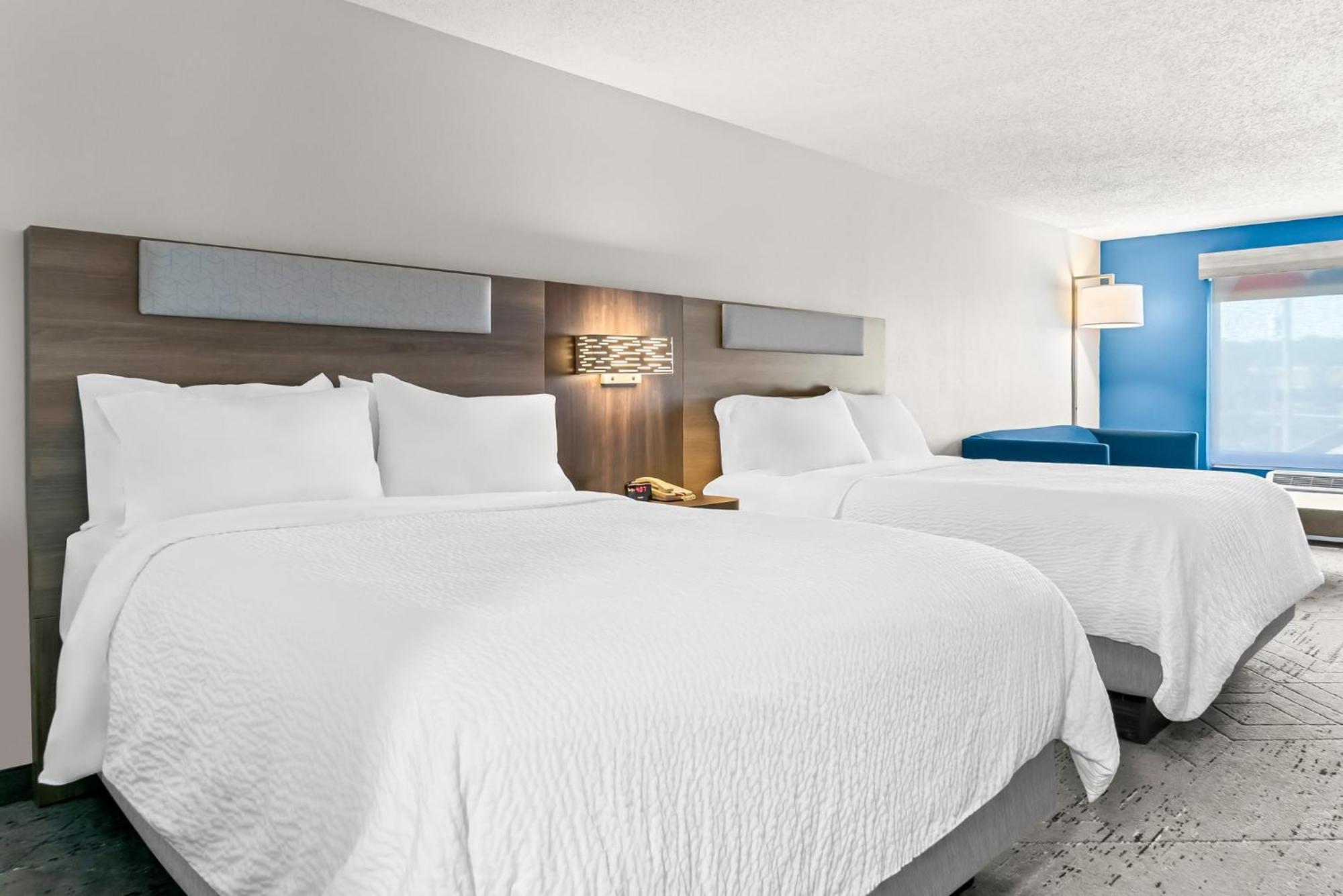 Holiday Inn Express & Suites Detroit - Novi By Ihg Екстериор снимка