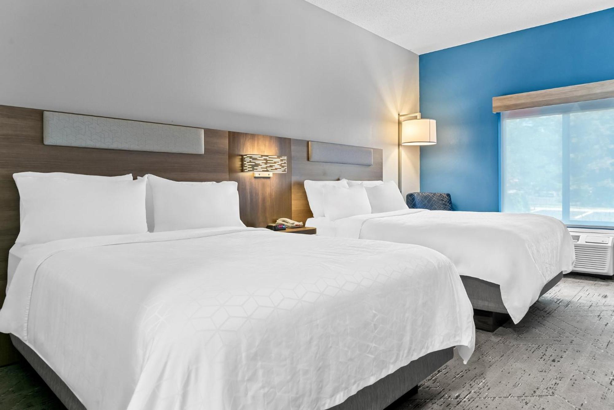 Holiday Inn Express & Suites Detroit - Novi By Ihg Екстериор снимка