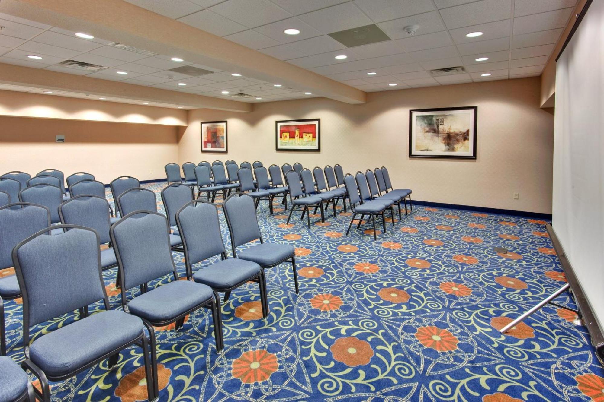 Holiday Inn Express & Suites Detroit - Novi By Ihg Екстериор снимка