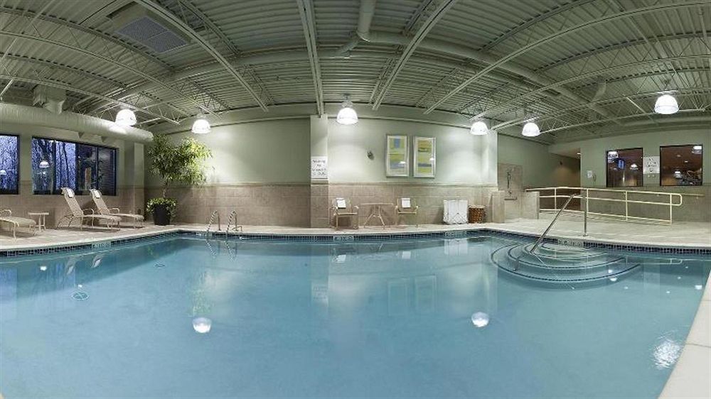 Holiday Inn Express & Suites Detroit - Novi By Ihg Екстериор снимка