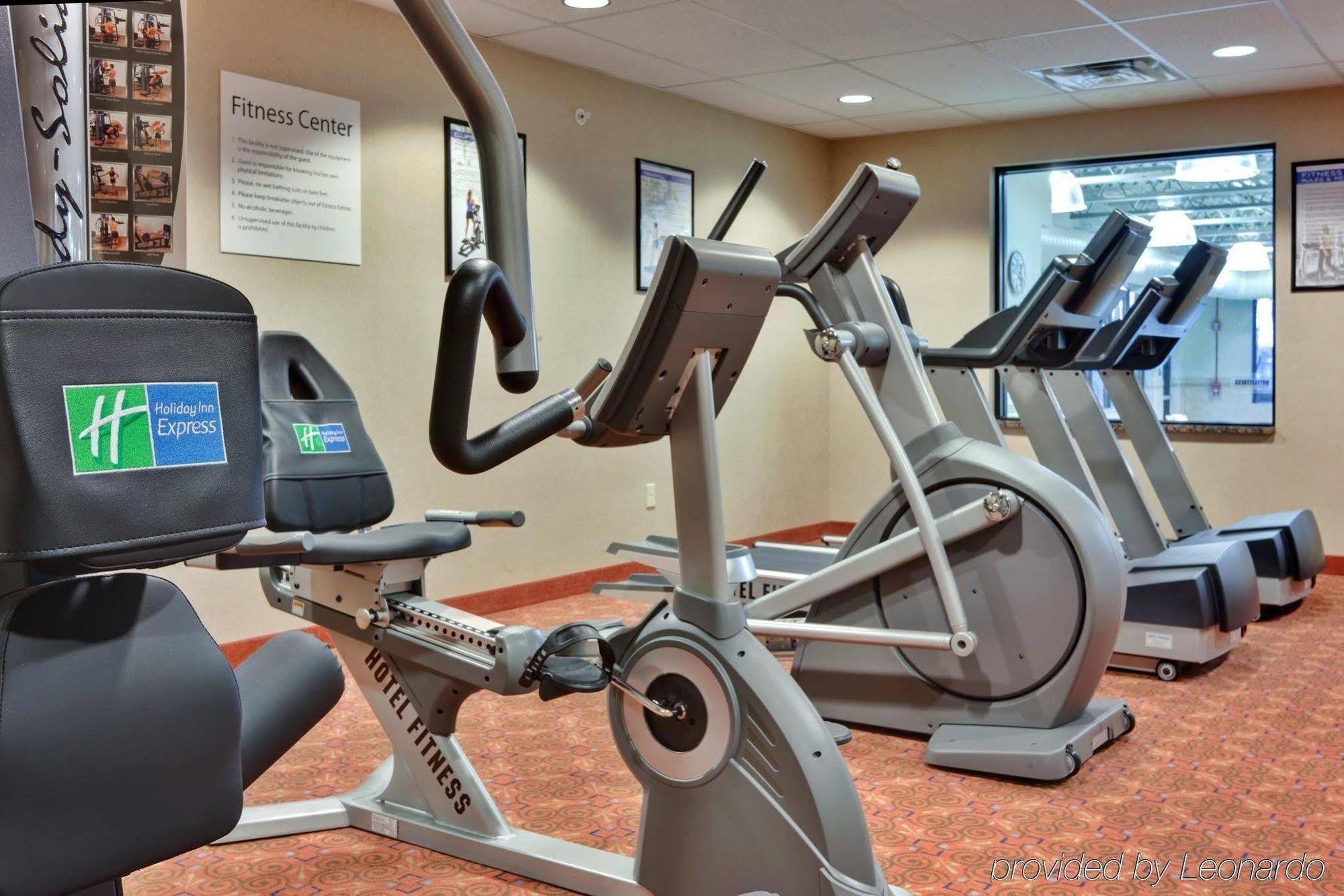 Holiday Inn Express & Suites Detroit - Novi By Ihg Екстериор снимка